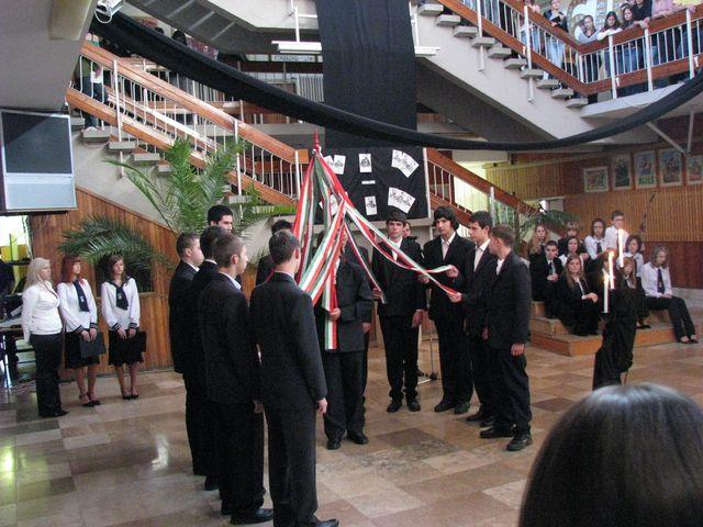 12.JPG